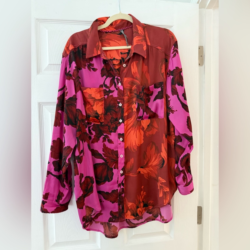 Anthropologie Floral Red and Pink Women's blouse, oversized